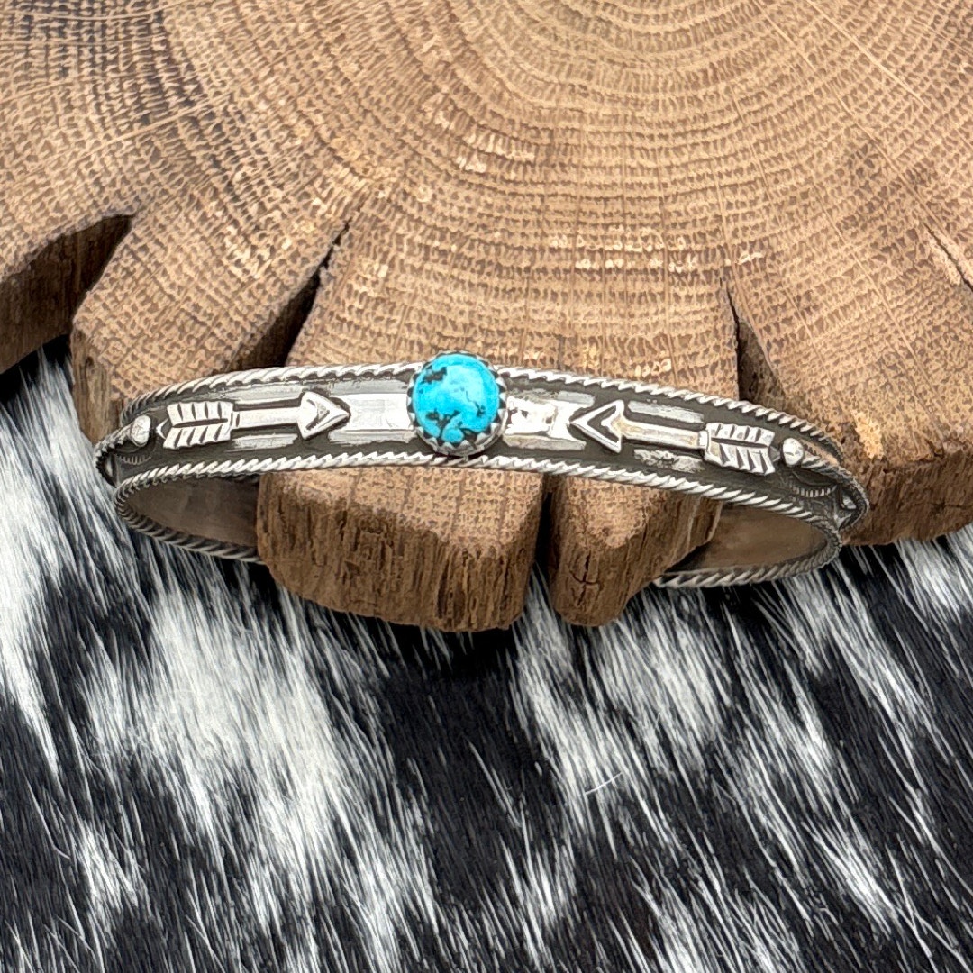 1920s Native American Navajo Sterling Turquoise Cuff Bracelet Double Arrows 400$